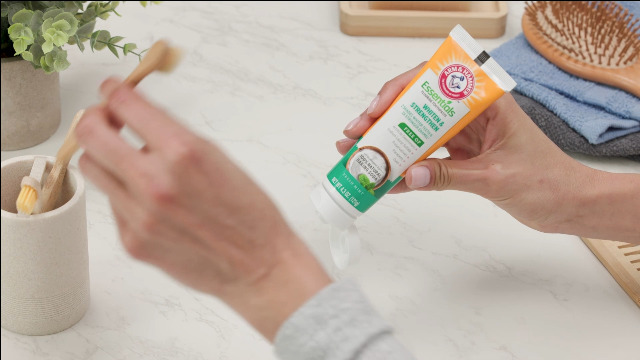 Amazon.com : ARM & HAMMER Essentials Whiten & Strengthen Fluoride